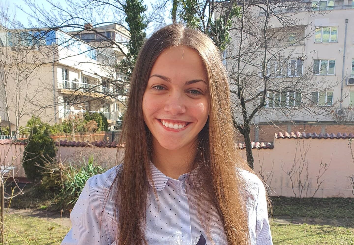 Симона Борисова, ще се върна в България - Етрополе