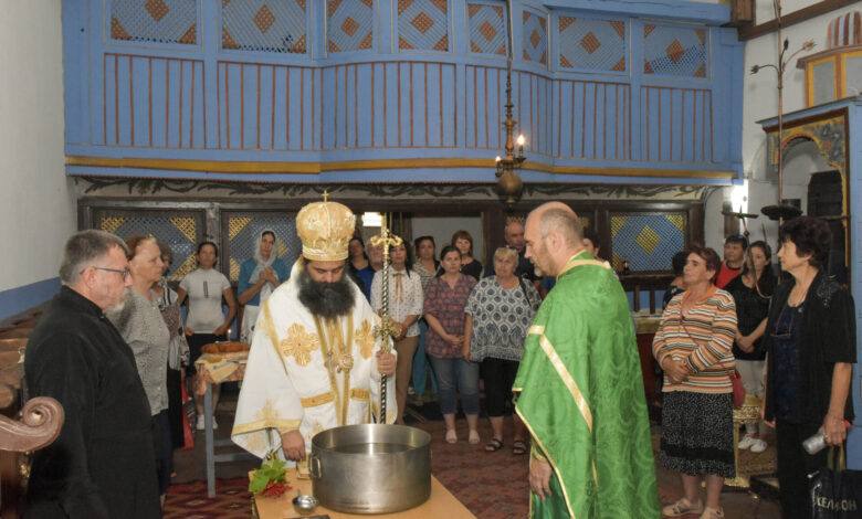 Петровден. Тържествена Света литургия в  храмът „Св. Св. Петър и Павел” в село Лопян